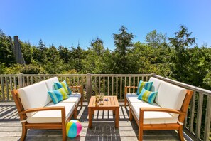 Dine alfresco on the private deck directly off the kitchen