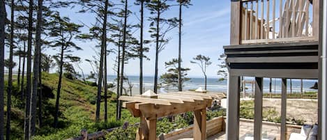 Balconies and patios with ocean views