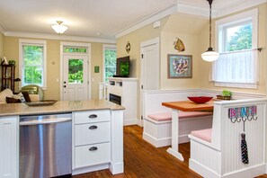 Kitchen, dining nook, living room