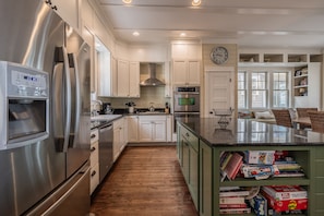 Spacious kitchen