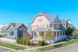 Sea to Shining Sea with Carriage House