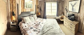 Premium New Beddings and Decor, King Bed