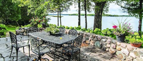 Flagstone patio off of kitchen