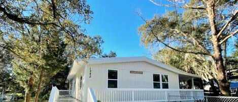 Front View of Gracie's House from Private Parking/Driveway!