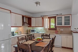 Kitchen and dining table