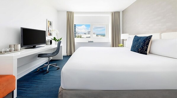 Exact unit will be assigned upon arrival. Views, colors and decor may vary.