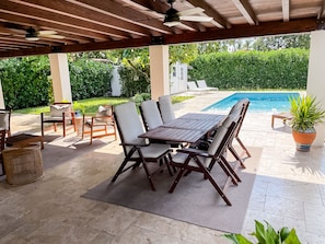 Outdoor dining