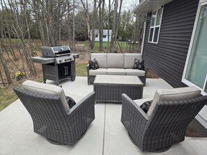 Great outdoor space with grill