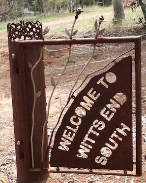 Welcome gate