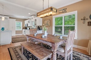 Kitchen/Dining Room, great space for your entire family to gather and create memories.