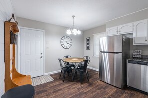 Eat in kitchen area