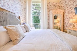 Bedroom - The Muntham Luxury Holiday Apartments in Torquay - Apartment 2