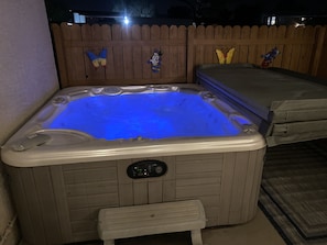 Private spa to enjoy the Arizona weather and look at the stars