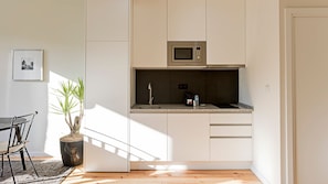 Fully equipped kitchenette for the best homecooked meals! #cooking