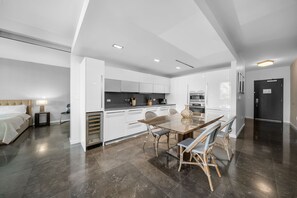 Spacious unit with kitchen and dining area!