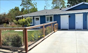 Parking/ front yard and entrance.