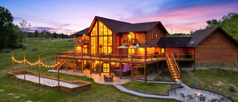 Ultimate Outdoor space | Golden Acres Luxury Hocking Hills Lodge