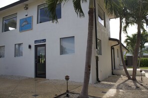 Main entrance 