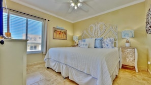 Jeff and Gina Properties - Belleair Beach Club 215 (BBC215) - Belleair Beach - 1 Bedroom - 1 Bathroom - Gulf Waterfront - Beach Front