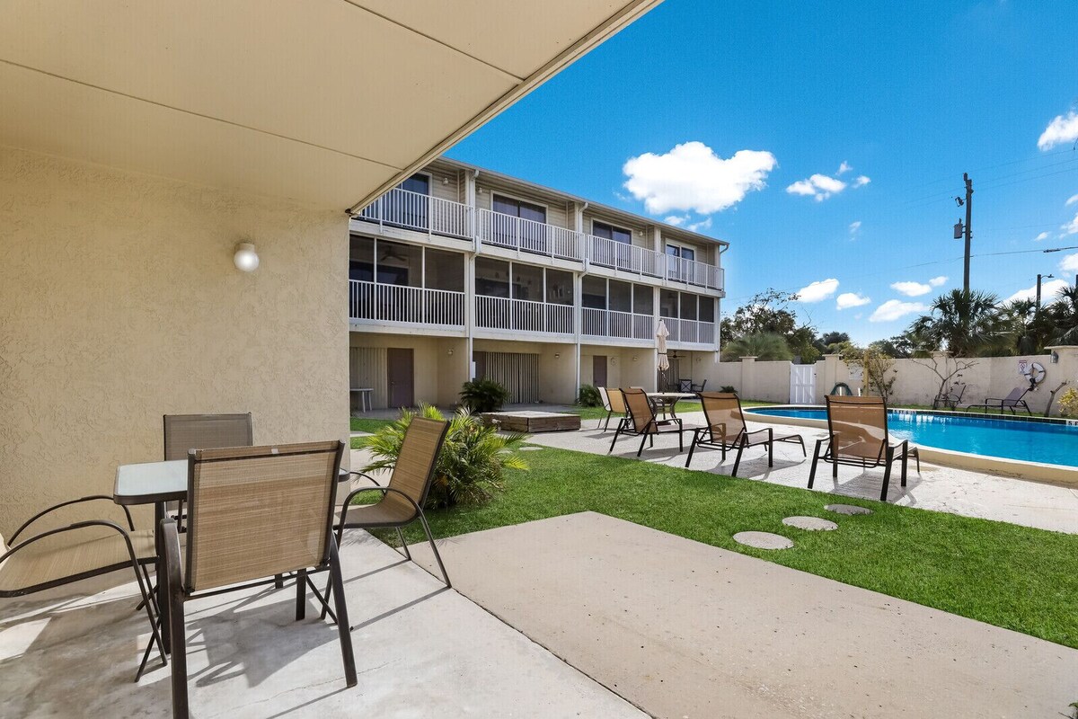 Enjoy Sunsets at Fully Equipped 2BR at the Beach!