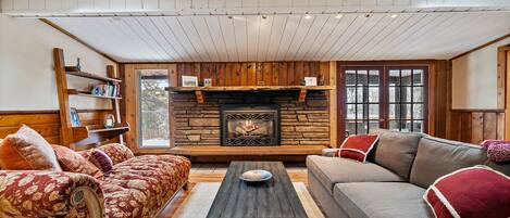 Living room with gas fireplace.