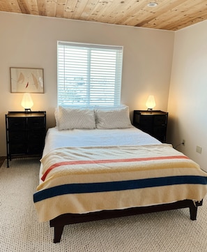 Queen size bed!