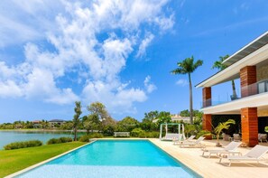 Hacienda A39 - Lakefront Villa with Golf View (3403)