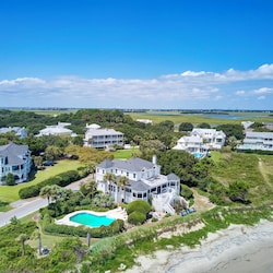 Book now and experience an ultimate getaway with us!