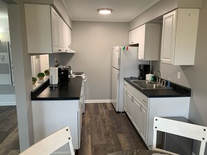 Fully stocked kitchen so you can prepare your favorite meals! 