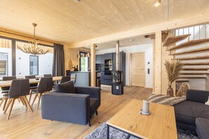 Beispielbild - Chalet mit 4 Schlafzimmern,  Wellness & Kamin