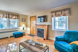Living Area | Smart TV | Board Games | Electric Fireplace Unavailable
