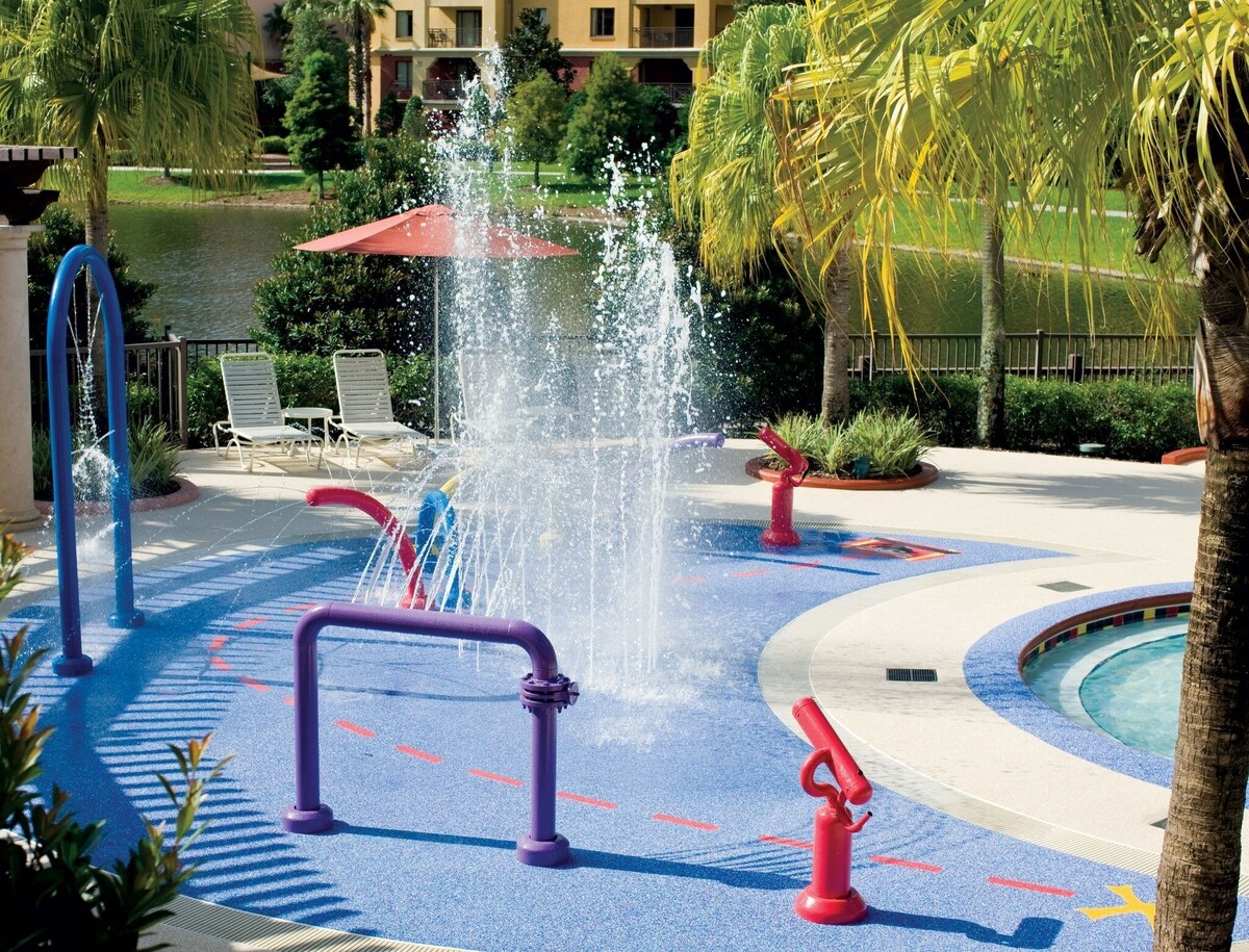 Family Friendly+Mini Golf+Outdoor Pools+Stunning Grounds-2 Bd. Dlx