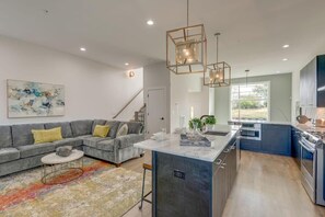 Unit B - Living/Dining