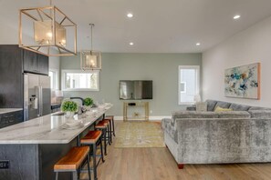 Unit B - Living/Dining