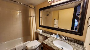 River Ranch Ground Floor Deluxe Cottage! Fully Stocked! 151 (1664)