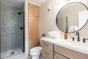 2nd Full Bathroom.
Fully Remodeled in Nov. 2024