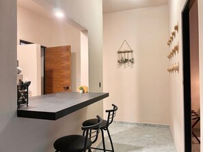 Área de comedor, para 4 personas.