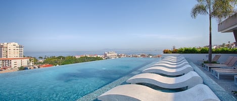 Avida's rooftop pool view in the Romantic Zone