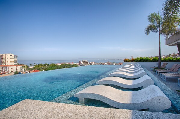 Avida's rooftop pool view in the Romantic Zone