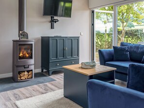 Living room | Cuckoo Lodge - Merbach Hill View Holidays, Clifford