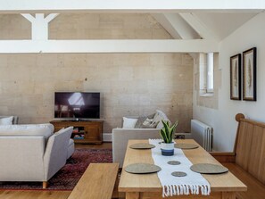 Dining Area | The Old Library, Painswick