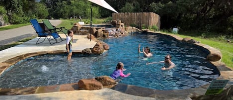 Refreshing private pool & hot tub