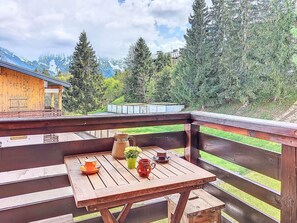 Wood, Porch, Hardwood, Wood Stain, Plank, Deck, Balcony, Larch, Eco Hotel, Outdoor Furniture