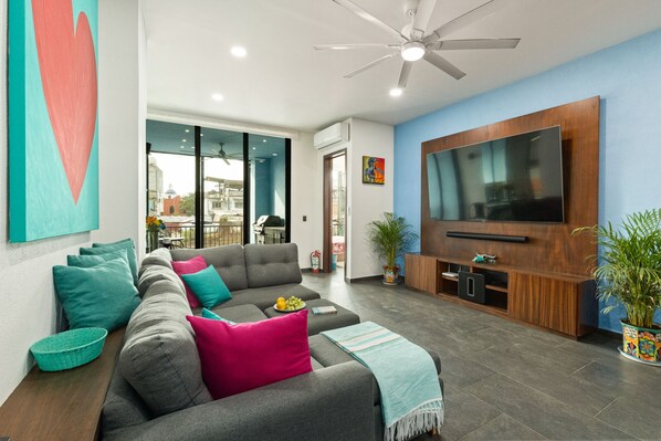 Condo - Image 2