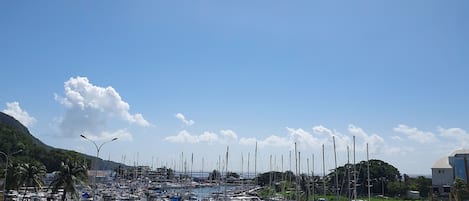 Vue de la marina depuis la terrasse 