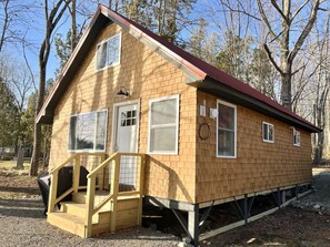 cabin rentals in Maine on a lake