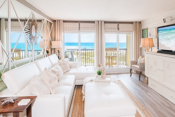 Directly on the beach! Light and airy furnishings, you may never leave paradise