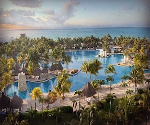Pool, Water, Outdoors, Swimming Pool, Hotel