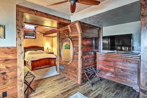Studio | Central Heating & A/C | Smart TV | DVD Player
