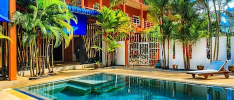 Jungceylon Villa-Patong quiet location, large pool (9923)